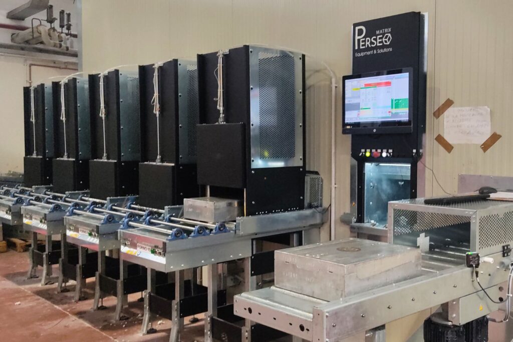 automatic-warehouse-Perseo-Matrix-Moulds-with-preheating-oven-soles
