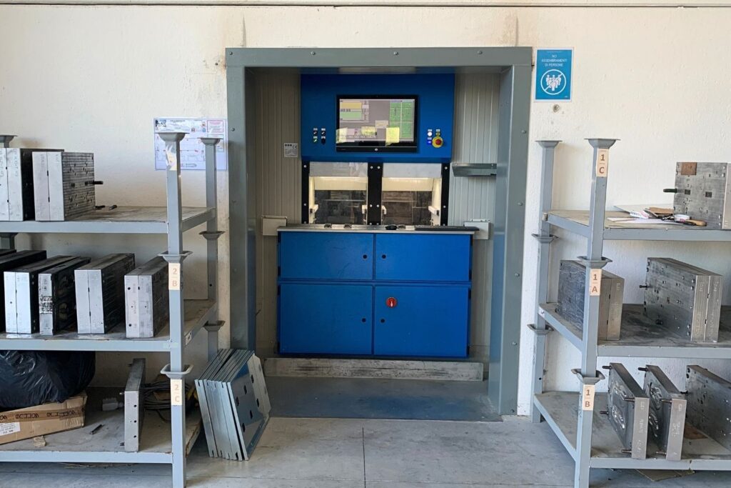 automatic-warehouse-for-moulds-Perseo-Matrix