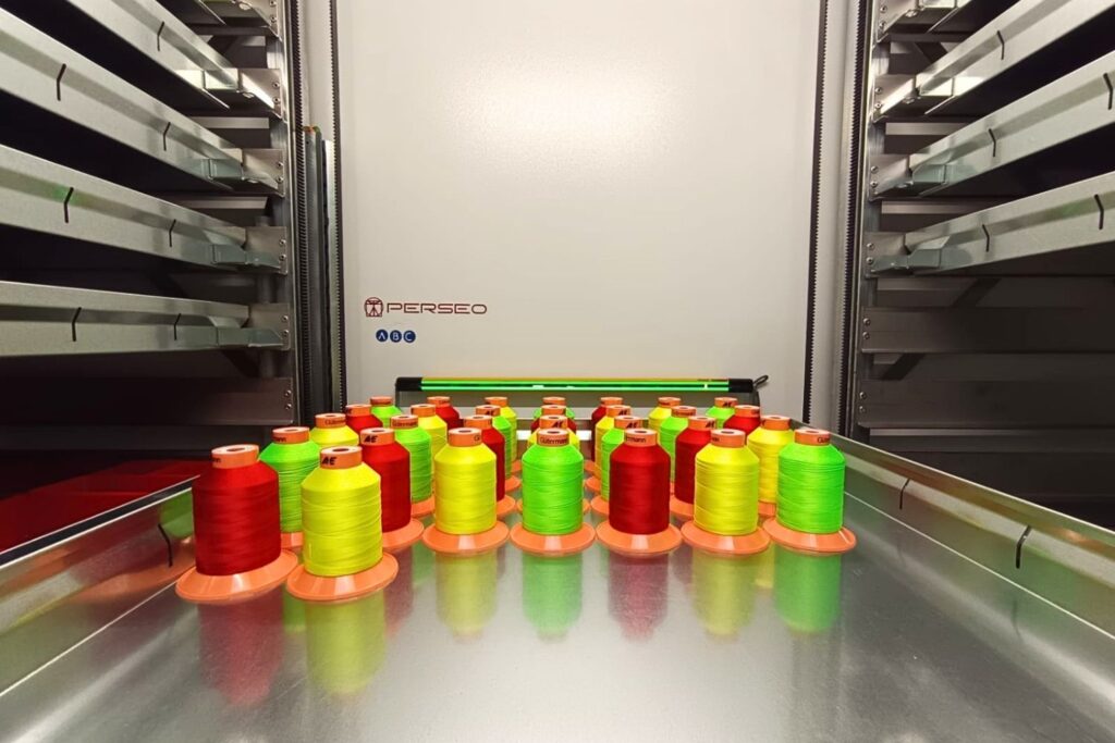 tray-automatic-warehouse-for-thread-cones-and-bobbins